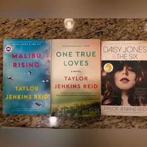 Book Set - Multicolor Covers